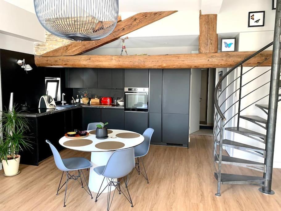 Superbe Appartement Intramuros Авиньон Экстерьер фото